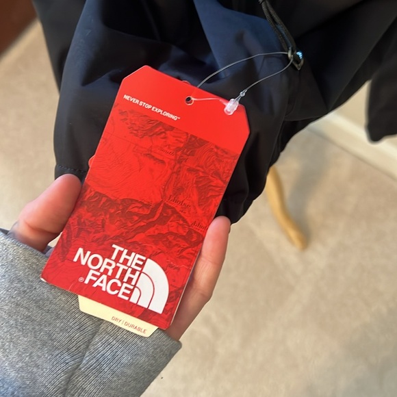 Deloitte North Face raincoat - Picture 5 of 9